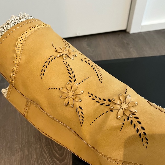 Jelly Beans Boots - Picture 7 of 8